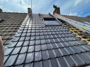 Travaux de rénovation sur une toiture à Villeneuve d'Ascq