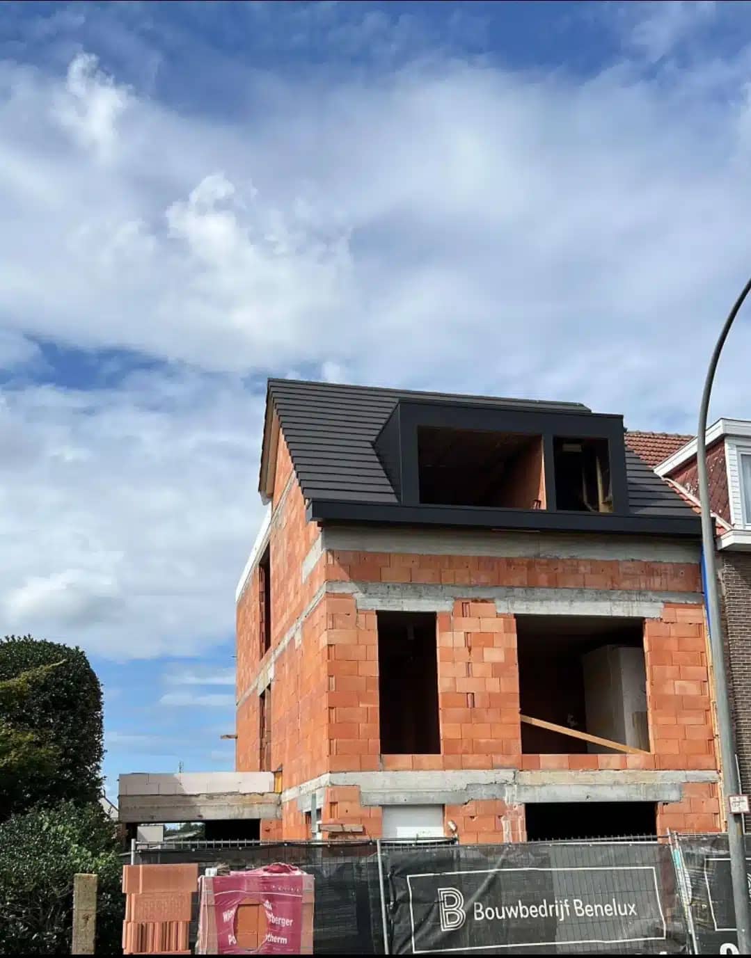 Installation intégrale d'une toiture neuve sur une nouvelle construction à Lille et réalisée par BT Etanche