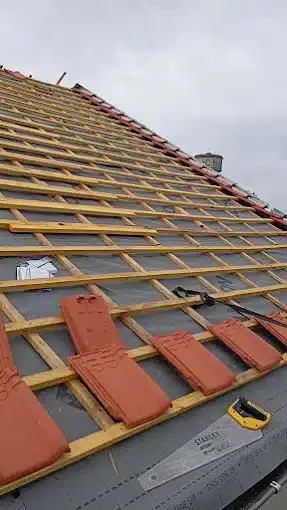 Pose intégrale d'une toiture neuve en tuiles à Lille 59000 par BT Etanche
