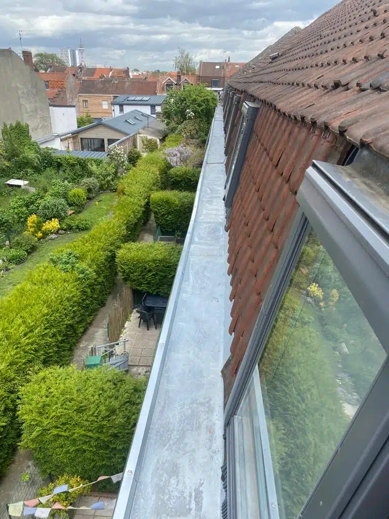 Remplacement de chéneau pour un grand bâtiment à Lille 59000 réalisé par BT Etanche